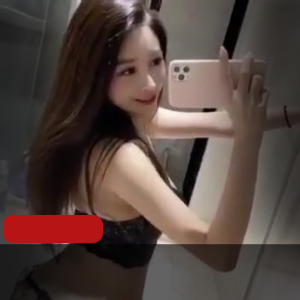 OnlyFans爆R女神-妮可新年特辑开档红色皮衣【1V-913M】